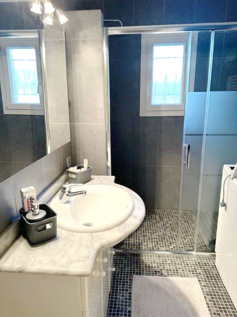 Invierno: Chalet de 2 plantas con calefacción central de gasoil y piscina en Cala Dor -- CH 12 WT