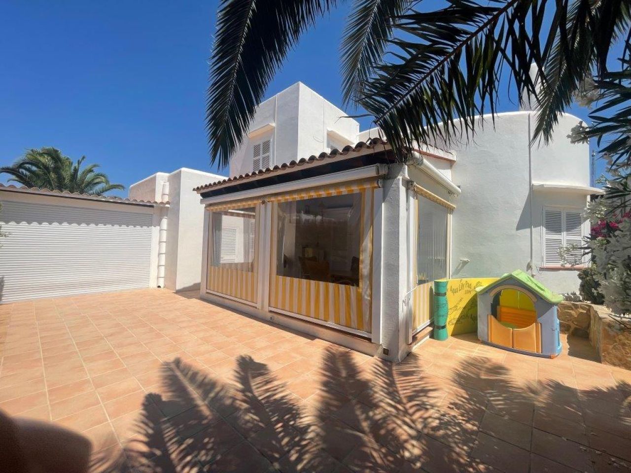 Invierno: Chalet de 2 plantas con calefacción central de gasoil y piscina en Cala Dor -- CH 12 WT