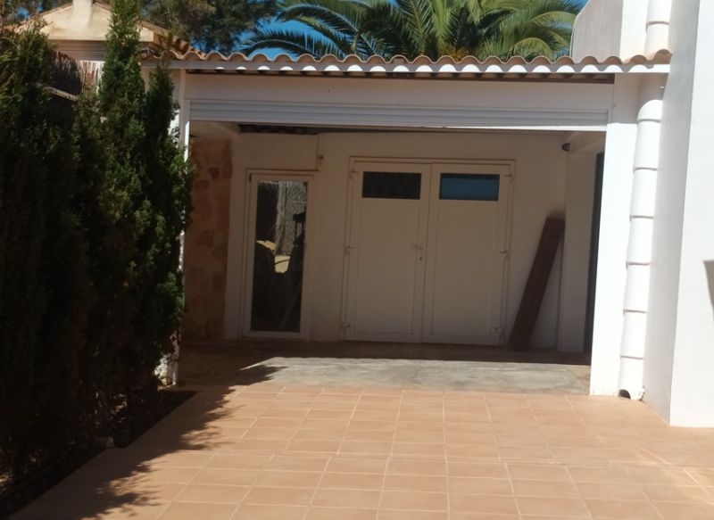 Invierno: Chalet de 2 plantas con calefacción central de gasoil y piscina en Cala Dor -- CH 12 WT