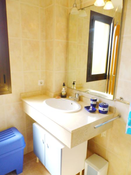 INVIERNO: Chalet de 2 plantas con terrazas y jardín en Sa Ràpita ---