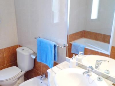 INVIERNO: Chalet de 2 plantas con terrazas y jardín en Sa Ràpita ---