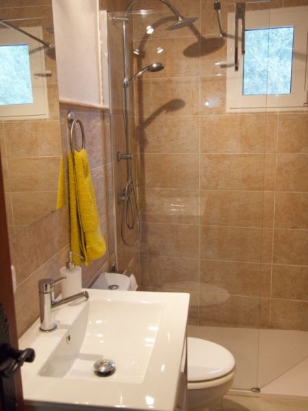 WINTER: 2 Etagenfinca mit Kamin und AC in waldiger Lage bei Sencelles --- F 09 WT