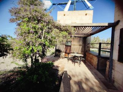 Invierno: 2 casas en un mismo terreno con AC, chimenea y buena ubicación cerca de Campos --- F 92 a + b WT