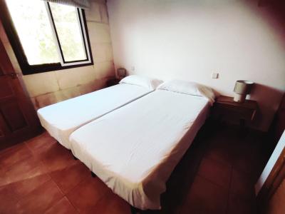 Invierno: 2 casas en un mismo terreno con AC, chimenea y buena ubicación cerca de Campos --- F 92 a + b WT