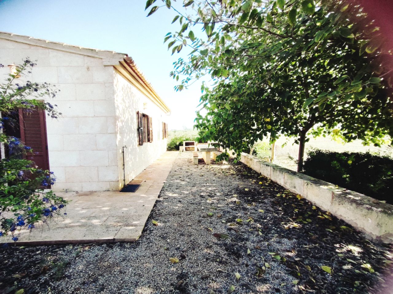 Invierno: 2 casas en un mismo terreno con AC, chimenea y buena ubicación cerca de Campos --- F 92 a + b WT