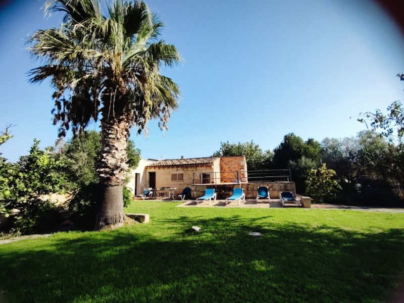 Invierno: 2 casas en un mismo terreno con AC, chimenea y buena ubicación cerca de Campos --- F 92 a + b WT