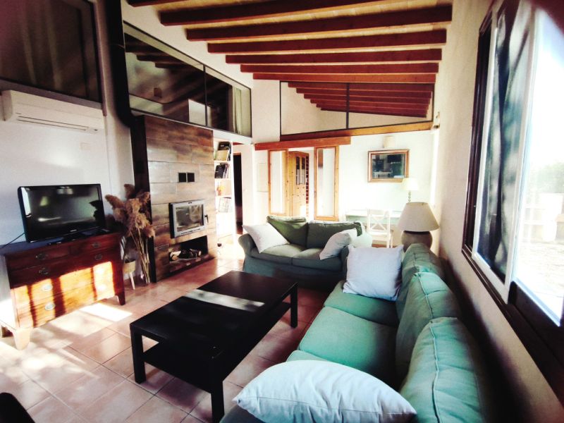 Invierno: 2 casas en un mismo terreno con AC, chimenea y buena ubicación cerca de Campos --- F 92 a + b WT