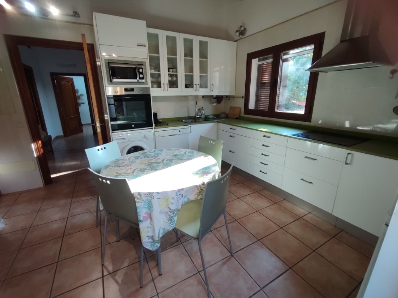 Invierno: 2 casas en un mismo terreno con AC, chimenea y buena ubicación cerca de Campos --- F 92 a + b WT