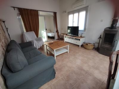 Invierno: 2 casas en un mismo terreno con AC, chimenea y buena ubicación cerca de Campos --- F 92 a + b WT