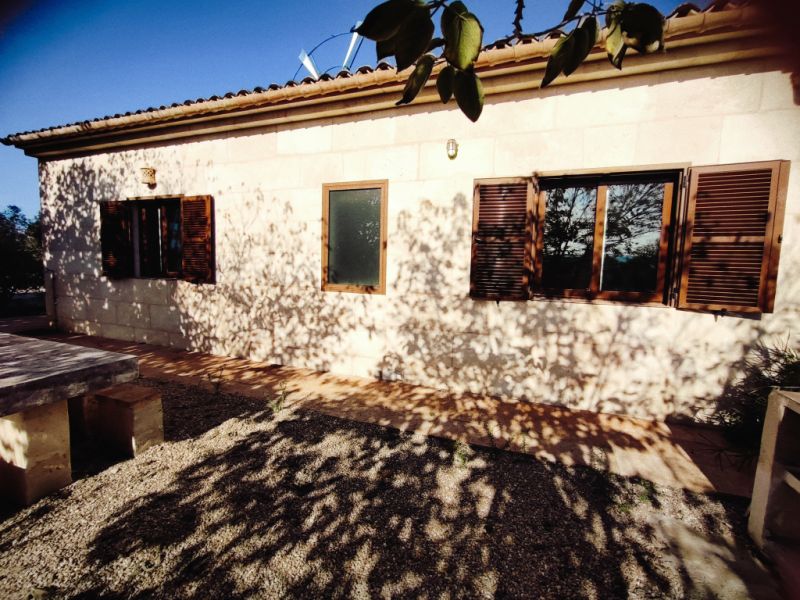 Invierno: 2 casas en un mismo terreno con AC, chimenea y buena ubicación cerca de Campos --- F 92 a + b WT