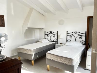 WINTER: 2 storey finca with oil central heating near Montouri ---- F 78 WT