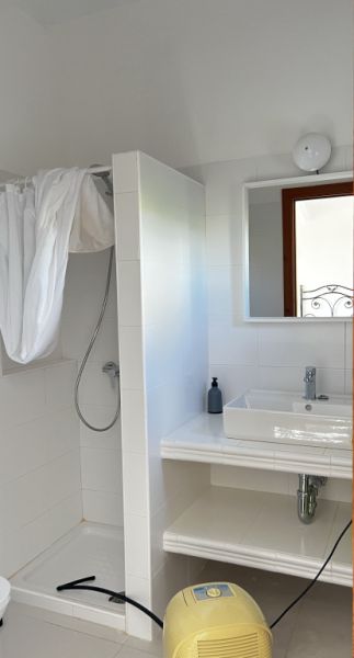 WINTER: 2 storey finca with oil central heating near Montouri ---- F 78 WT