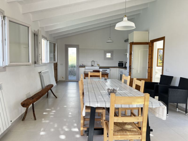 WINTER: 2 storey finca with oil central heating near Montouri ---- F 78 WT