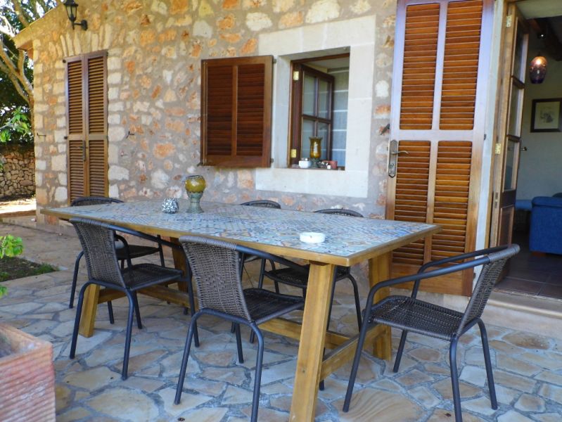 WINTER 25 / 26 : Grosse FInca mit Heizung, Pool und in ruhiger Lage bei Felanitx -- F 13 WT