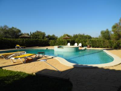 WINTER 25 / 26 : Grosse FInca mit Heizung, Pool und in ruhiger Lage bei Felanitx -- F 13 WT