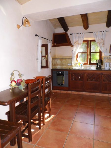 WINTER 25 / 26 : Grosse FInca mit Heizung, Pool und in ruhiger Lage bei Felanitx -- F 13 WT