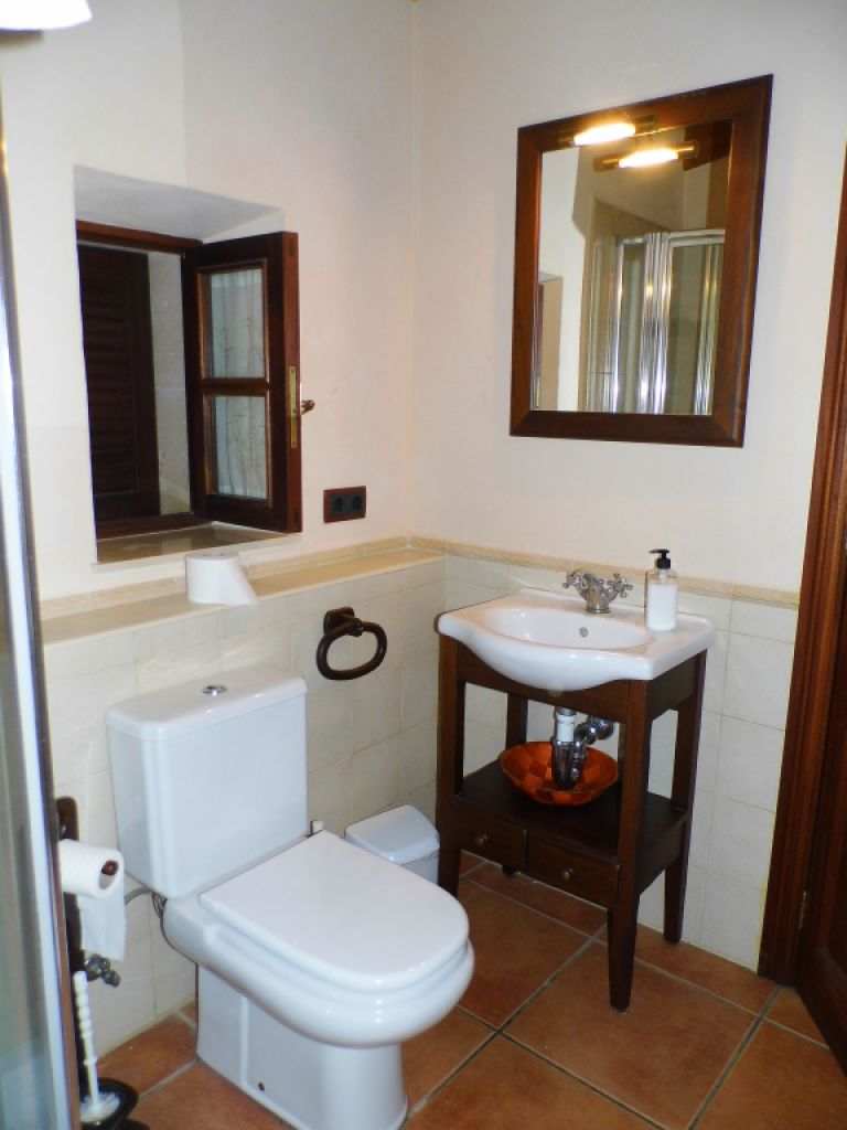 WINTER 25 / 26 : Grosse FInca mit Heizung, Pool und in ruhiger Lage bei Felanitx -- F 13 WT