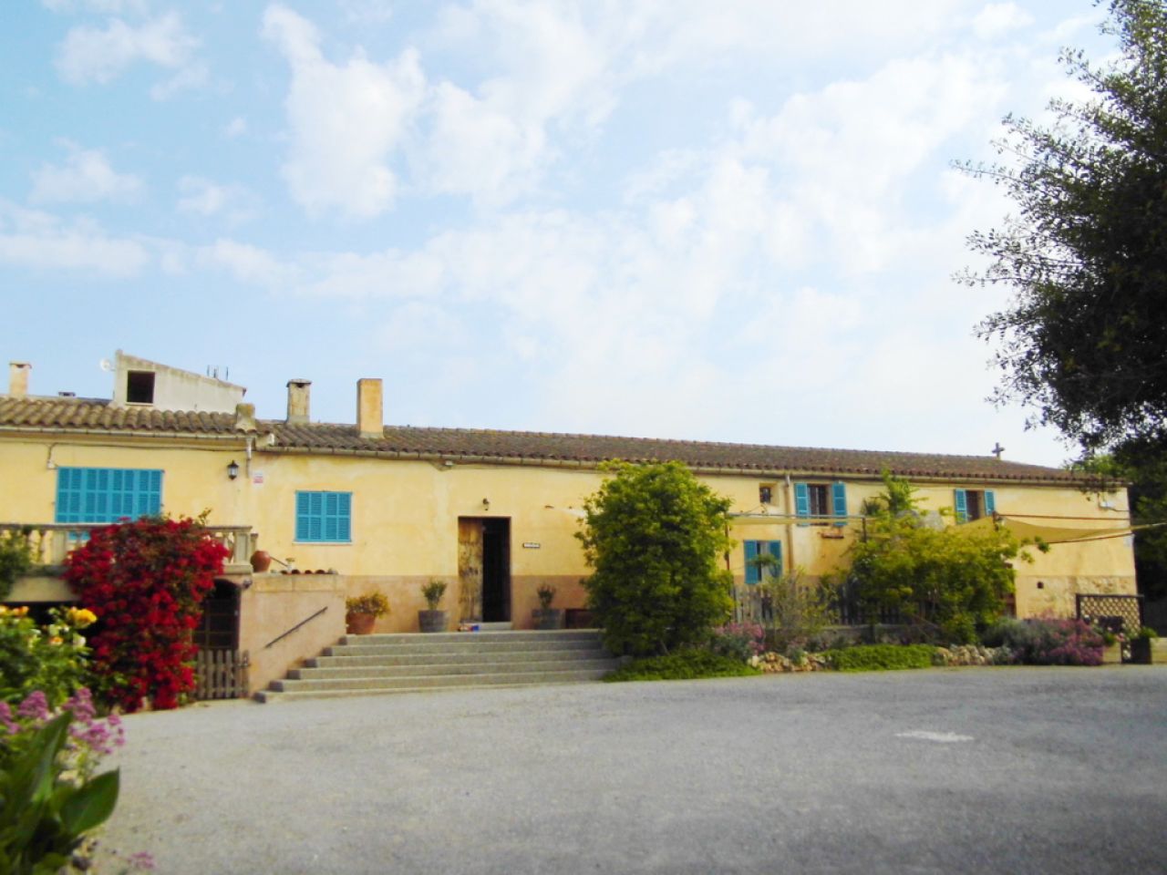 WINTER 26 / 27: Casita with central heating on a community lot near Manacor -- F 250 a