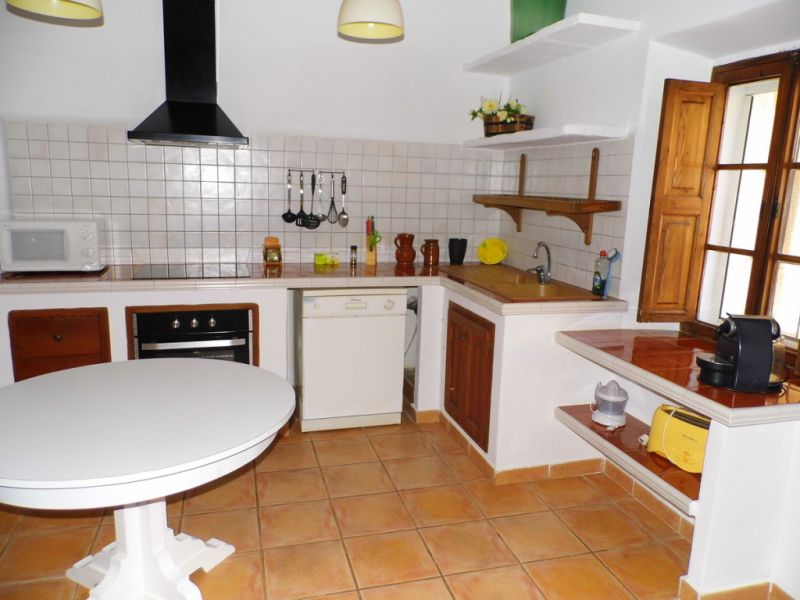 WINTER 26 / 27: Casita with central heating on a community lot near Manacor -- F 250 a