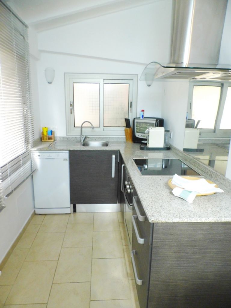 WINTER 26 / 27: Kleine Casita mit Terrasse auf dem Lande bei Manacor -- F 250 c