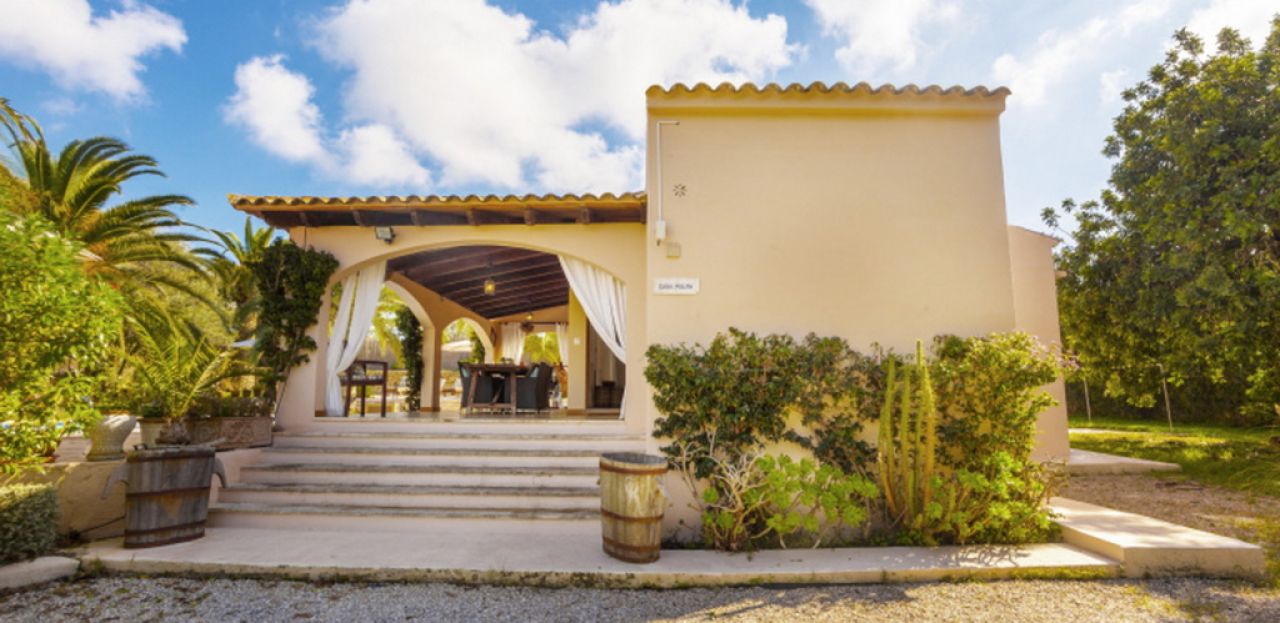 Invierno 27 / 28: Chalet a nivel de suelo con AC y piscina cerca de Es Carritxo -- CH 17 WT