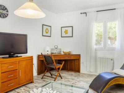 Invierno 27 / 28: Chalet a nivel de suelo con AC y piscina cerca de Es Carritxo -- CH 17 WT