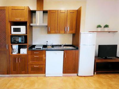 Winter: 9 Apts a 1 - 2 SZ auf einem gem.Grundstück mit Pool und AC in ruhiger Zone bei Campos-AP 43