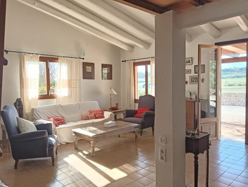 WINTER: Charmante FInca mit schönem Garten und Heizung bei San LLorenc --- F 03 WT