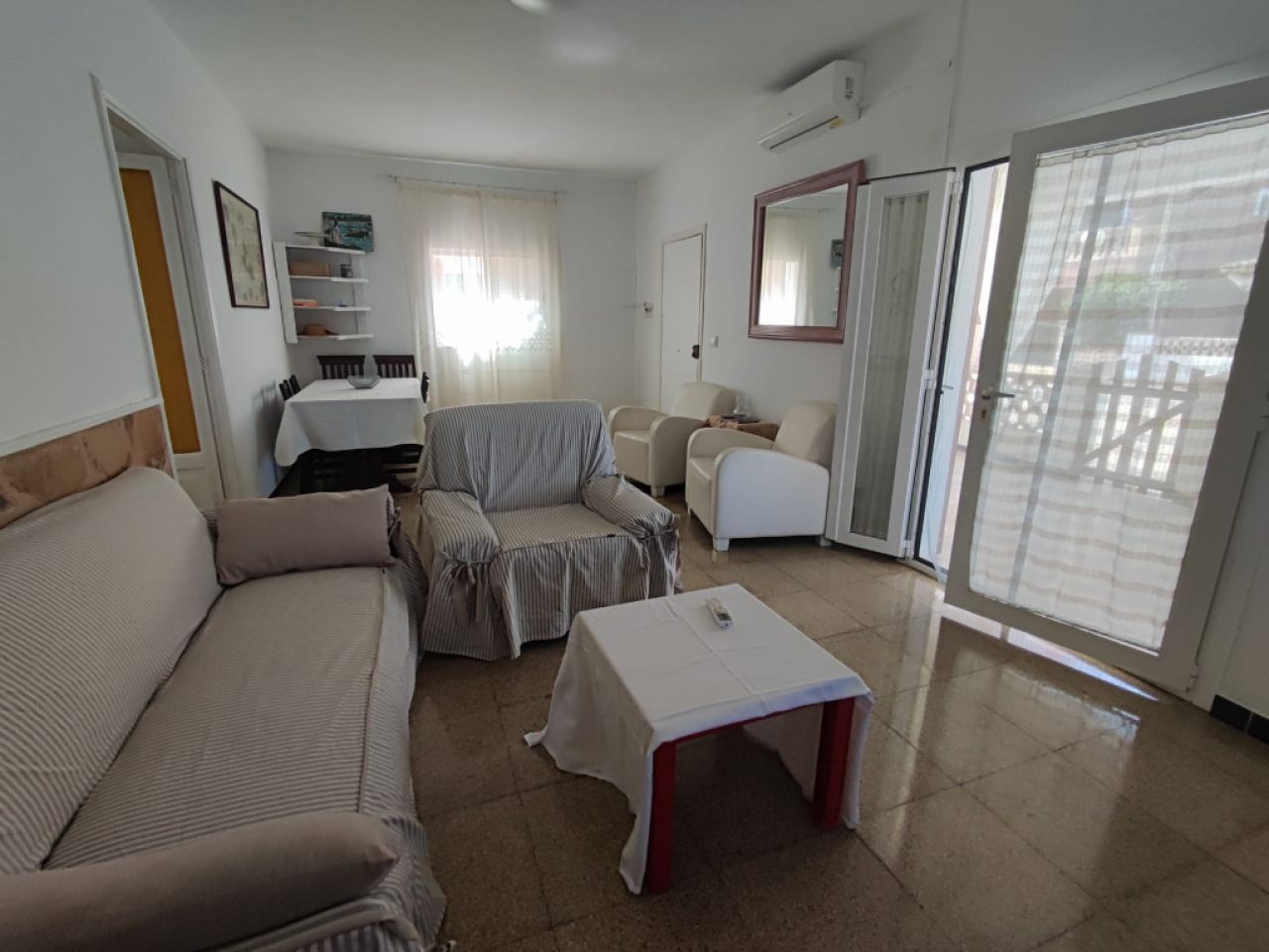 WINTER: Ebenerdiges Chalet mit Garten und Terrassen in Sa Rapita --- CH 01