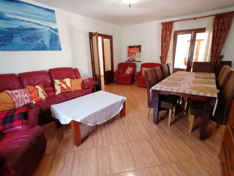 Winter: Ebenerdiges Chalet mit Gaszentralheizung, Pool und Garten in Cala Murada -- CH 11