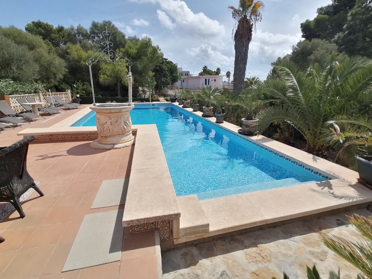 Winter: Ebenerdiges Chalet mit Gaszentralheizung, Pool und Garten in Cala Murada -- CH 11