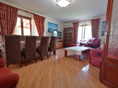 Winter: Ebenerdiges Chalet mit Gaszentralheizung, Pool und Garten in Cala Murada -- CH 11