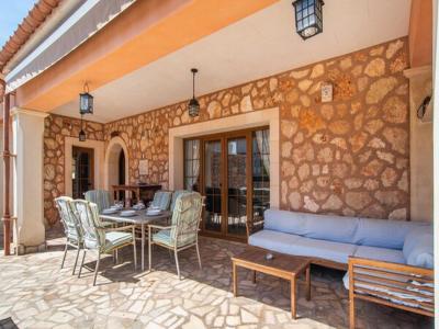 Winter: Ebenerdiges Chalet mit Ölzentralheizung und Garten in ruhiger Lage von Porto Colom  CH 27 WT