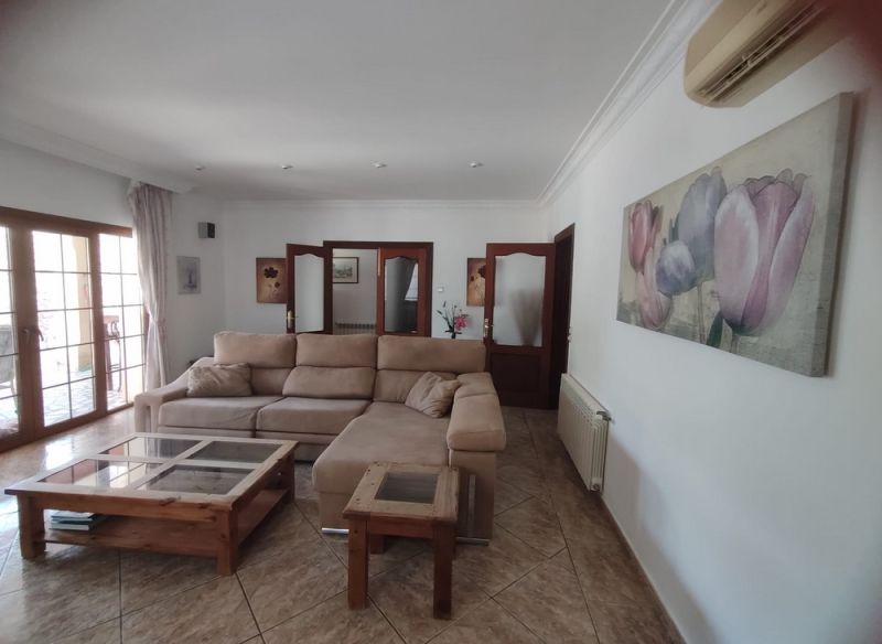 Winter: Ebenerdiges Chalet mit Ölzentralheizung und Garten in ruhiger Lage von Porto Colom  CH 27 WT