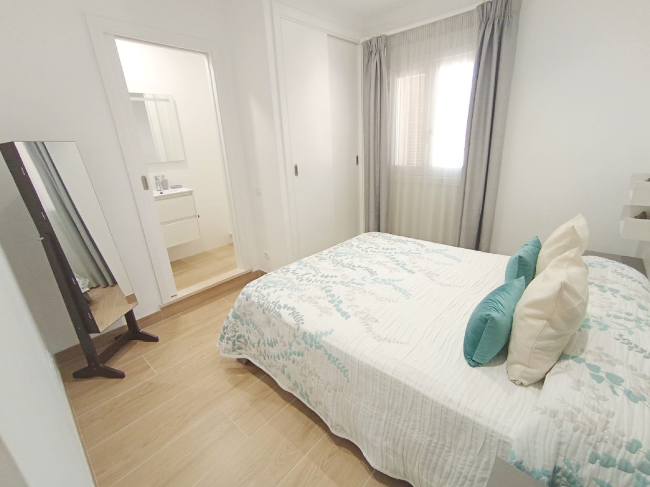 WINTER: Elegante und grosse Finca mit Traumausblick und Heizung bei Porreres --- F 36 WT