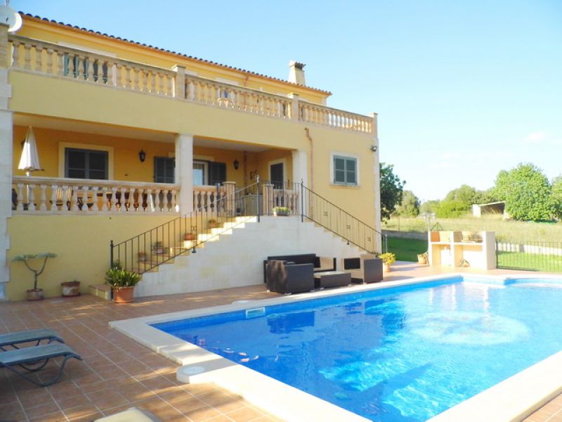 INVIERNO: Acogedora finca con calefacción, piscina en Cas Concos -- F 62 WT