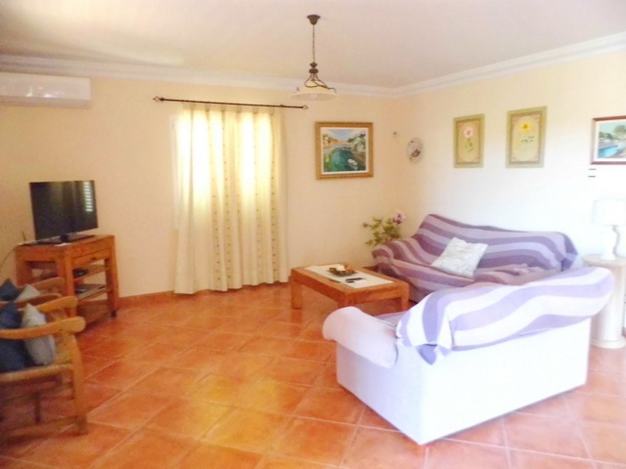 INVIERNO: Acogedora finca con calefacción, piscina en Cas Concos -- F 62 WT