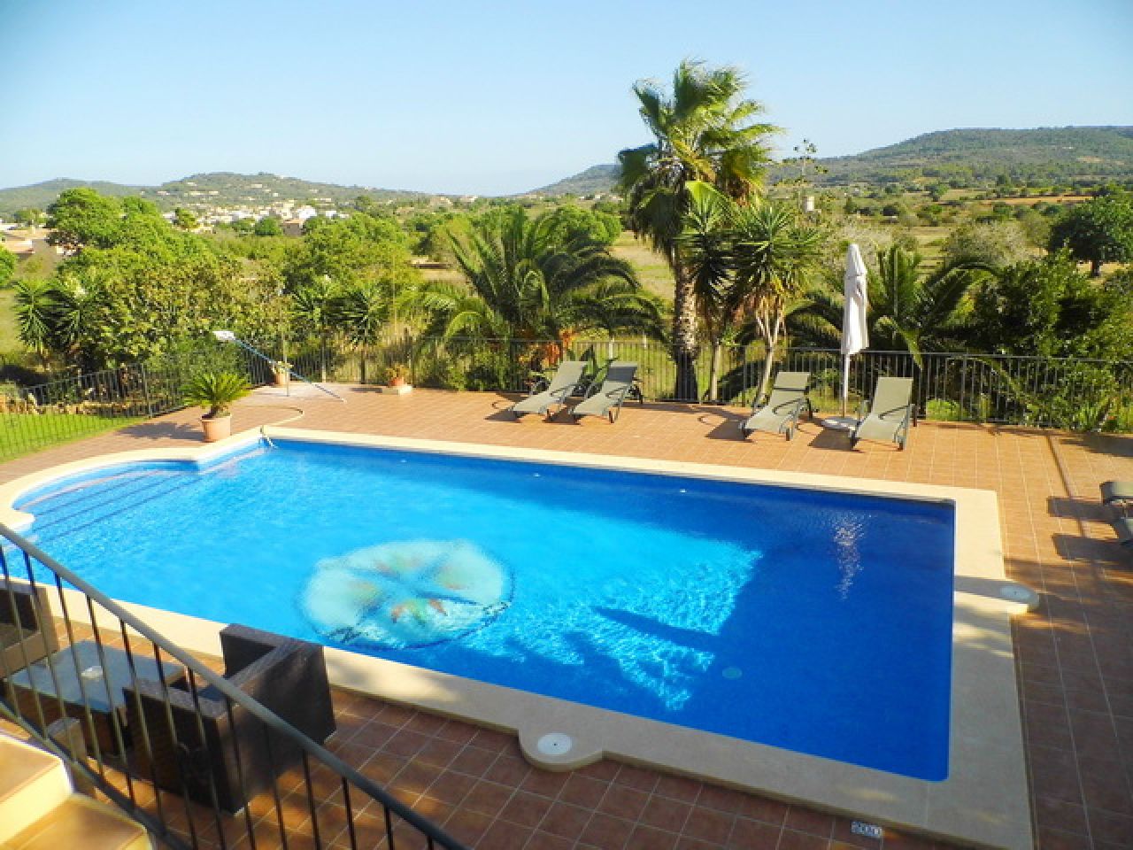 INVIERNO: Acogedora finca con calefacción, piscina en Cas Concos -- F 62 WT