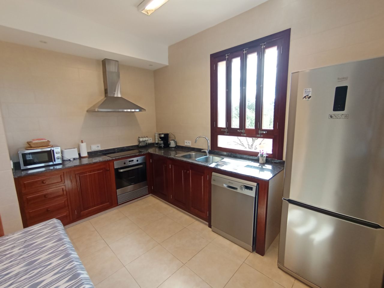 WINTER: Grosse Finca mit Fussbodenheizung, Pool und vielen Extras bei Campos -- F 27 WT