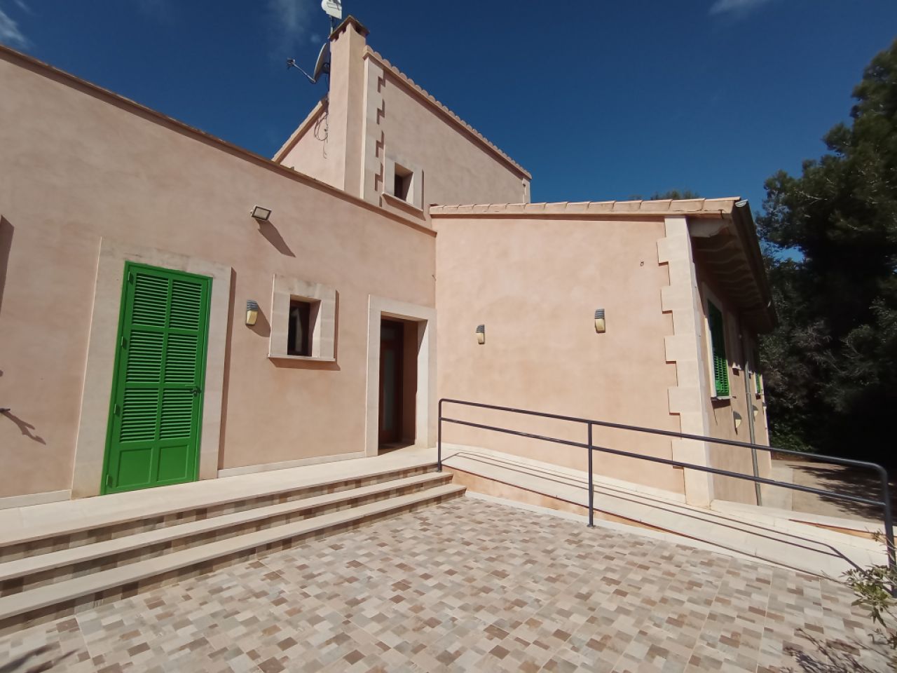 WINTER: Grosse Finca mit Fussbodenheizung, Pool und vielen Extras bei Campos -- F 27 WT