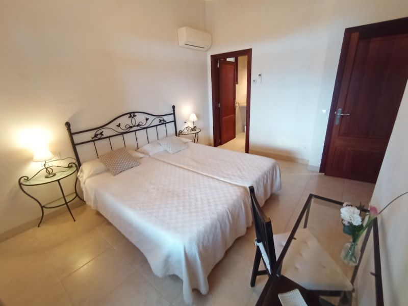 WINTER: Grosse Finca mit Fussbodenheizung, Pool und vielen Extras bei Campos -- F 27 WT