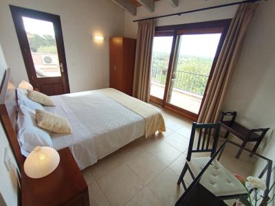 WINTER: Grosse Finca mit Fussbodenheizung, Pool und vielen Extras bei Campos -- F 27 WT