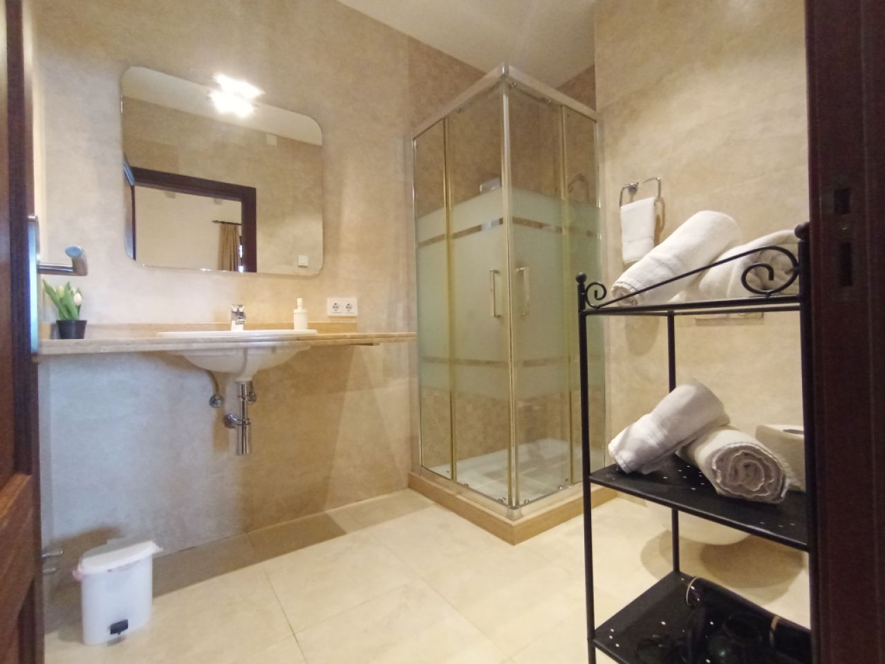 WINTER: Grosse Finca mit Fussbodenheizung, Pool und vielen Extras bei Campos -- F 27 WT