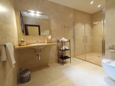 WINTER: Grosse Finca mit Fussbodenheizung, Pool und vielen Extras bei Campos -- F 27 WT