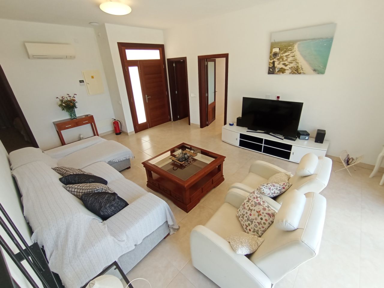 WINTER: Grosse Finca mit Fussbodenheizung, Pool und vielen Extras bei Campos -- F 27 WT