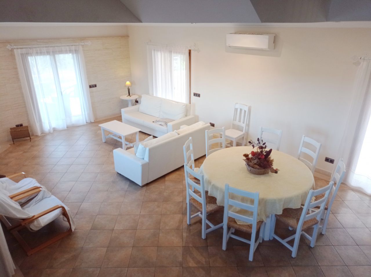 Winter: Grosse Finca mit Heizung, Pool und BBQ zwischen Ses Salines und Colonia St. Jordi -- F 37 WT