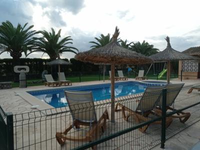 Winter: Grosse Finca mit Heizung, Pool und BBQ zwischen Ses Salines und Colonia St. Jordi -- F 37 WT