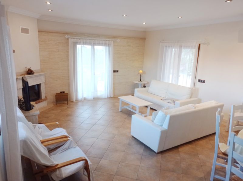 Winter: Grosse Finca mit Heizung, Pool und BBQ zwischen Ses Salines und Colonia St. Jordi -- F 37 WT
