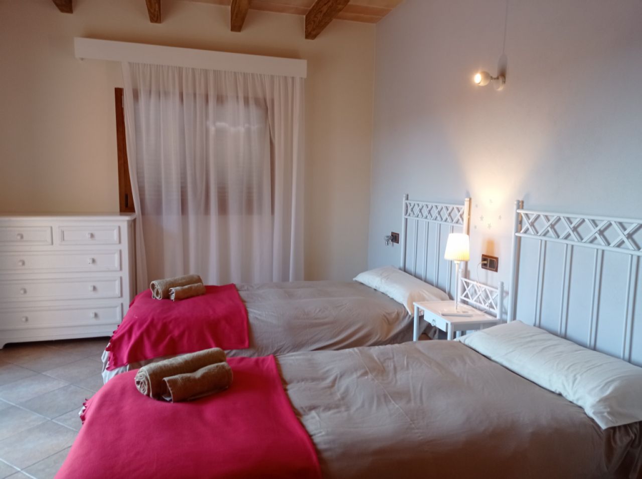 Winter: Grosse Finca mit Heizung, Pool und BBQ zwischen Ses Salines und Colonia St. Jordi -- F 37 WT