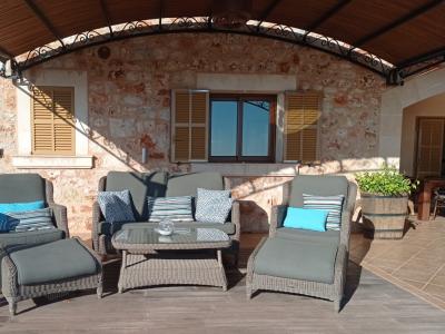 WINTER: Imposante Finca mit Pool, Heizung und schönem Ausblick -- F 02 WT